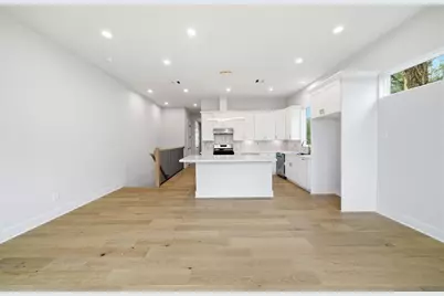 328 Janisch #D, Houston, TX 77018 - Photo 15