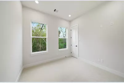 328 Janisch #D, Houston, TX 77018 - Photo 23