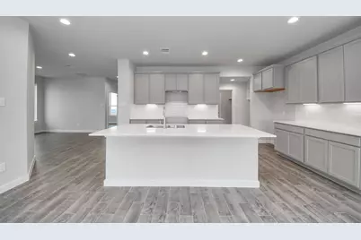 12038 Maple Oak Drive, Houston, TX 77066 - Photo 11