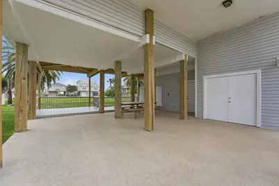 13915 Pirates Beach Boulevard, Galveston, TX 77554 - Photo 19