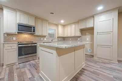 722 Venice Street, Sugar Land, TX 77478 - Photo 3