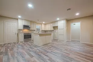 722 Venice St, Sugar Land, TX 77478 - Photo 11