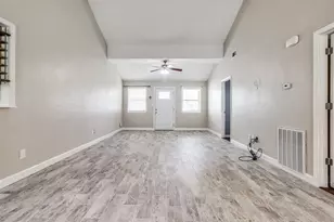 908 Redberry Hill Rd, Baytown, TX 77521 - Photo 15