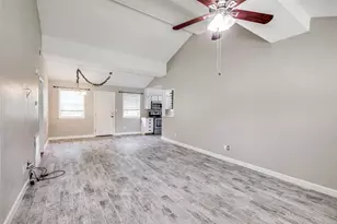 908 Redberry Hill Rd, Baytown, TX 77521 - Photo 7