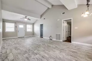 908 Redberry Hill Rd, Baytown, TX 77521 - Photo 13