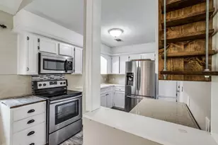 908 Redberry Hill Rd, Baytown, TX 77521 - Photo 23