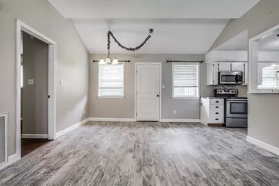 908 Redberry Hill Road, Baytown, TX 77521 - Photo 11