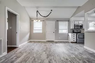 908 Redberry Hill Rd, Baytown, TX 77521 - Photo 11