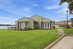 96 April Point Dr N, Conroe, TX 77356 - Photo 3