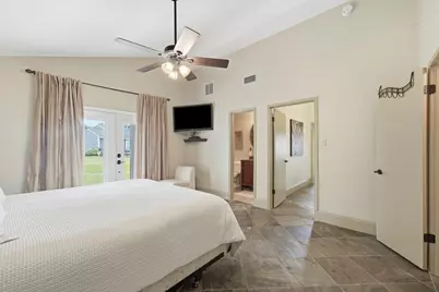 96 April Point Drive N, Conroe, TX 77356 - Photo 15
