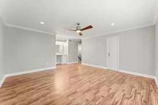 13346 Trail Hollow Dr, Houston, TX 77079 - Photo 19