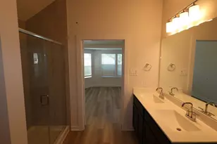 726 Falling Cave Dr, Willis, TX 77378 - Photo 5