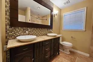 6418 Woodbrook Ln, Houston, TX 77008 - Photo 11