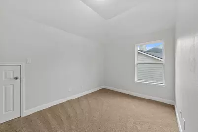 18450 W Laura Shore Drive, Cypress, TX 77433 - Photo 21