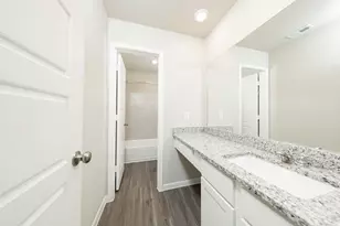 15642 Buffalo Mdw Ct, Houston, TX 77090 - Photo 19