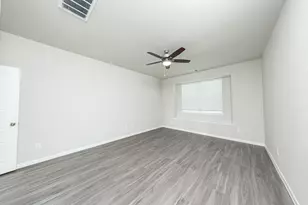 15642 Buffalo Mdw Ct, Houston, TX 77090 - Photo 9