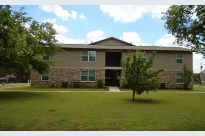 909 W 7th St, Justin, TX 76247 - Photo 5