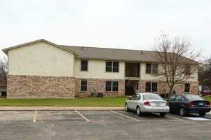 909 W 7th St, Justin, TX 76247 - Photo 3