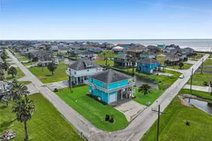2566 Tide Dr, Crystal Beach, TX 77650 - Photo 1