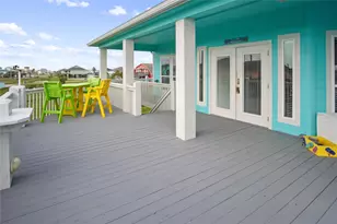 2566 Tide Dr, Crystal Beach, TX 77650 - Photo 9