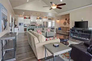 2566 Tide Dr, Crystal Beach, TX 77650 - Photo 11