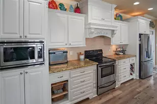 2566 Tide Dr, Crystal Beach, TX 77650 - Photo 19