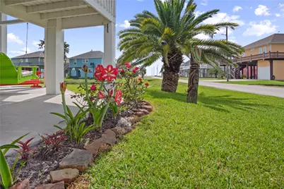 2566 Tide Drive, Crystal Beach, TX 77650 - Photo 3