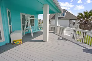 2566 Tide Dr, Crystal Beach, TX 77650 - Photo 5