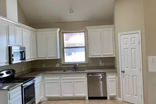 16795 N Blue Jay Dr, Conroe, TX 77385 - Photo 5