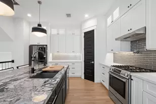 1405 Indiana St, Houston, TX 77006 - Photo 21