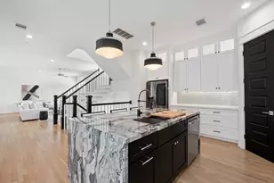 1405 Indiana St, Houston, TX 77006 - Photo 23