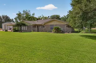 1228 Cook Rd, Winnie, TX 77665 - Photo 3