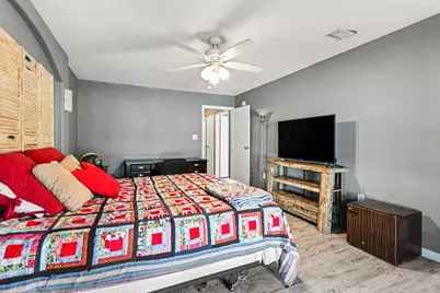 1306 W Stroker Road, Crosby, TX 77532 - Photo 19