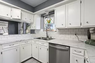 1306 W Stroker Rd, Crosby, TX 77532 - Photo 13