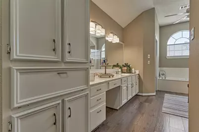 161 April Waters Drive N, Conroe, TX 77356 - Photo 29