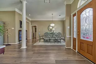 161 April Waters Dr N, Conroe, TX 77356 - Photo 9