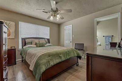 161 April Waters Drive N, Conroe, TX 77356 - Photo 33