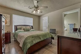 161 April Waters Dr N, Conroe, TX 77356 - Photo 33