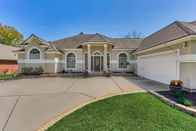 161 April Waters Drive N, Conroe, TX 77356 - Photo 3