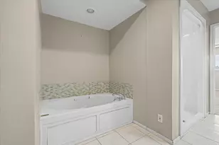 794 Thicket Ln, Houston, TX 77079 - Photo 33