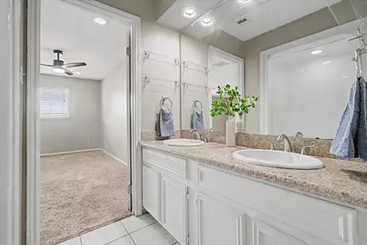 794 Thicket Lane, Houston, TX 77079 - Photo 37