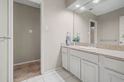 794 Thicket Lane, Houston, TX 77079 - Photo 37