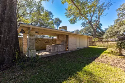 301 Bonham Street, Columbus, TX 78934 - Photo 37