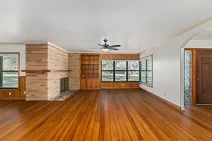 301 Bonham St, Columbus, TX 78934 - Photo 5