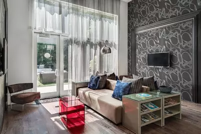 2727 Brazos Street #17, Houston, TX 77006 - Photo 9