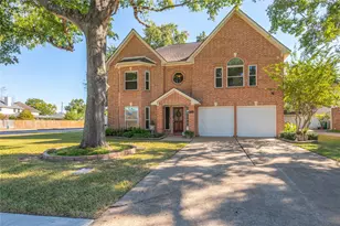 2601 Lakeway Dr, Seabrook, TX 77586 - Photo 1