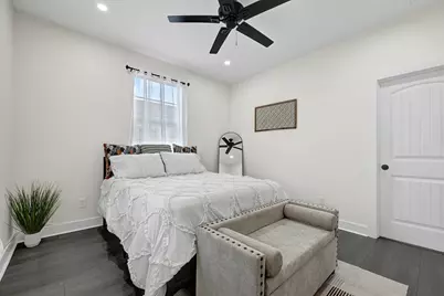 2412 Lucas Street, Houston, TX 77026 - Photo 9