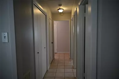 212 Summit Drive, Conroe, TX 77303 - Photo 11
