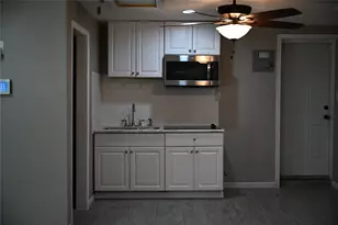 212 Summit Dr, Conroe, TX 77303 - Photo 17