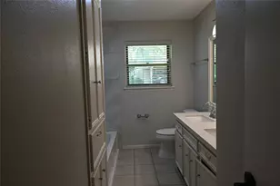 212 Summit Dr, Conroe, TX 77303 - Photo 13